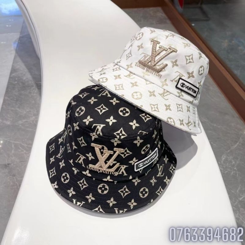 Mu nu Louis Vuitton mau den hoa tiet hoa logo mau trang MNLV02