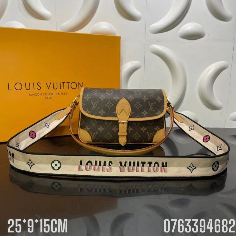 Tui nu Louis Vuitton hoa tiet hoa mau vien nau quoai ban to moi TNLV09 1