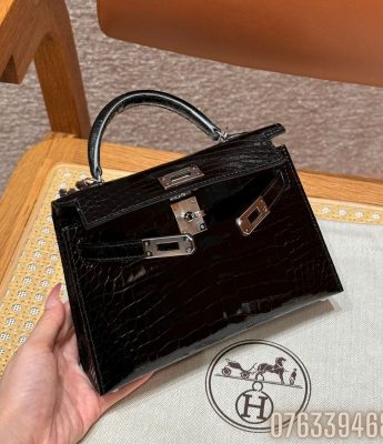 Tui xach nu Hermes Kelly da ca sau mau den 3