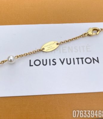 Day chuyen Louis Vuitton hoa tiet logo phoi ngoc trai VCLV02 7