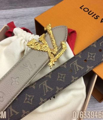 That lung nu Louis Vuitton mat khoa logo phoi la 3cm TLLV10 1