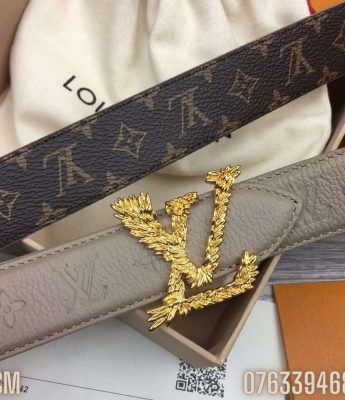 That lung nu Louis Vuitton mat khoa logo phoi la 3cm TLLV10