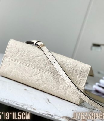 Tui nu Louis Vuitton Tote Onthego hoa tiet monogram dap chim TNLV44 3