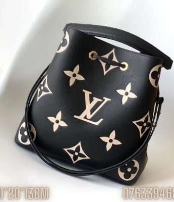 Tui xach nu Louis Vuitton Nano Noe hoa tiet logo mau den TNLV22 5