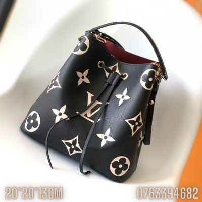 Tui xach nu Louis Vuitton Nano Noe hoa tiet logo mau den TNLV22 6