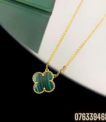 Vong co Van Cleef Arpels xa cu xanh la VCVCA02 3