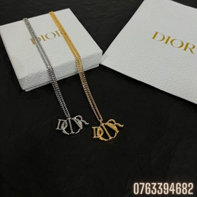 Vong co nu Dior mat logo VCD01 3