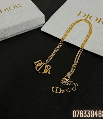 Vong co nu Dior mat logo VCD01 6