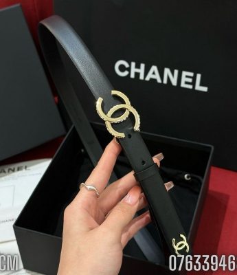 That lung nu Chanel Black Leather mat khoa logo vien dinh da ban 2cm TLNC04 3