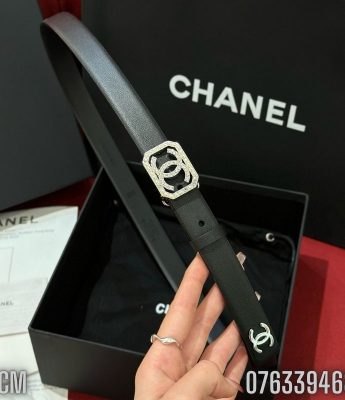 That lung nu Chanel Metal Black CC dinh da ban 2cm TLNC04 2