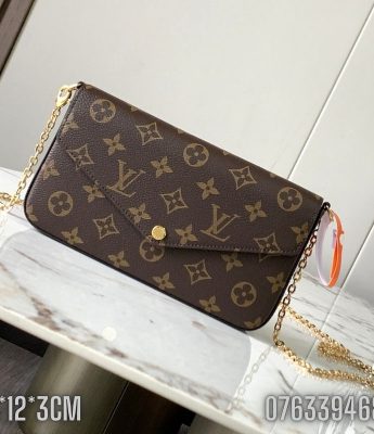 Tui nu Louis Vuitton Pochette Felicie mau nau TNLV55