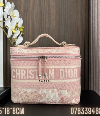 Tui xach Dior Travel Vanity mau hong TND43 6