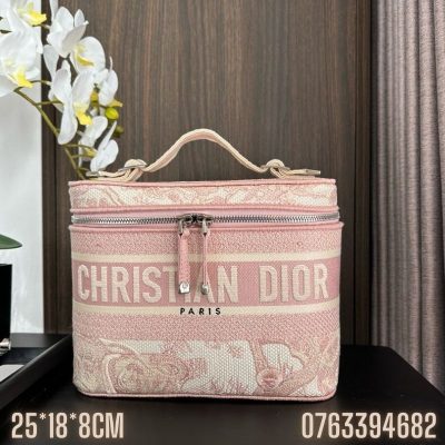 Tui xach Dior Travel Vanity mau hong TND43 6