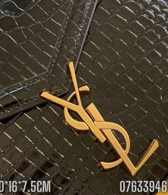 Tui xach nu YSL CASSANDRA mini da ca sau mau den logo mau vang gold TNYSL35