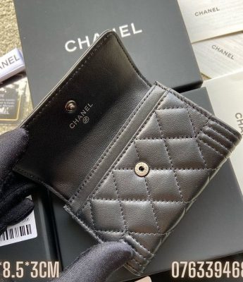 Vi nu Chanel Boy classic mau den VNCN06 3