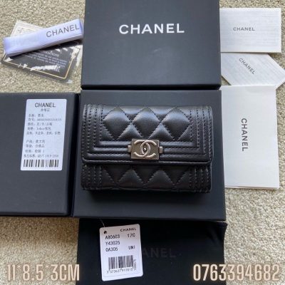 Vi nu Chanel Boy classic mau den VNCN06