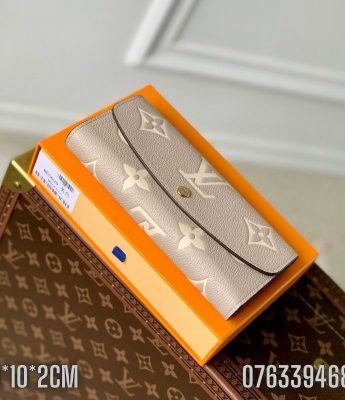 Vi nu Louis Vuitton Emilie Monogram mau ghi VNLV02 6