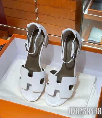 Dep nu Hermes Encens Sandal mau trang DNHM68 1