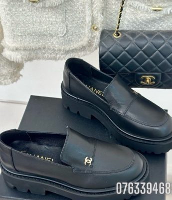 Giay nu Chanel Moccasins mau den GNC16 2