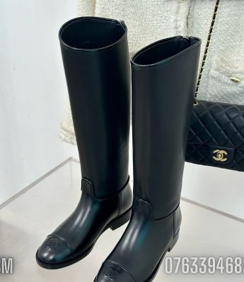 Giay nu Chanel boot cao co mau den logo chim GNC17 4