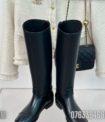 Giay nu Chanel boot cao co mau den logo chim GNC17 5