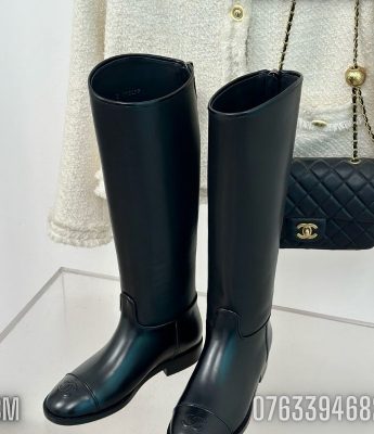 Giay nu Chanel boot cao co mau den logo chim GNC17 9