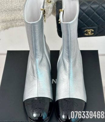 Giay nu Chanel boots co cao da mau trang GNC26 3