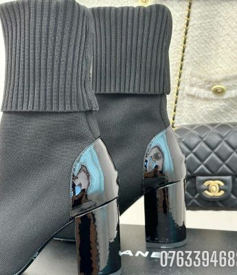 Giay nu Chanel boots co cao len mau den GNC24 5