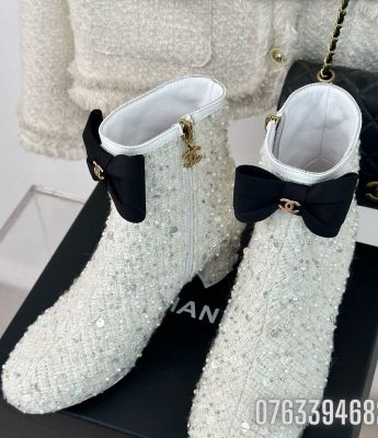 Giay nu Chanel boots co ngan dinh da mau trang GNC28 7