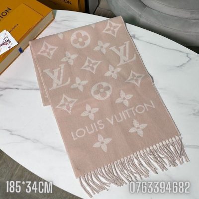 Khan choang Louis Vuitton Essential mau hong KCLV20 4