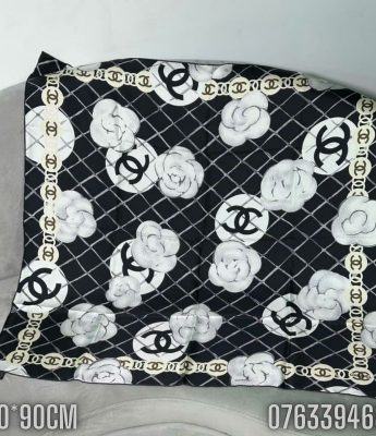 Khan lua Chanel Camellia Scarf mau den KCCN05 3