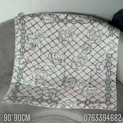 Khan lua Chanel Camellia Scarf mau hong KCCN03 2