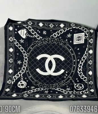 Khan lua Chanel Silk Scarf hoa tiet mau trang KCCN02 1