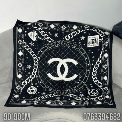 Khan lua Chanel Silk Scarf hoa tiet mau trang KCCN02 1