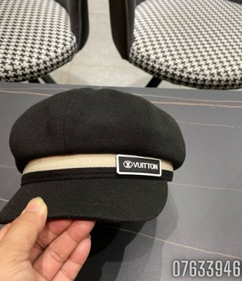 Mu Louis Vuitton Boater Cap mau den MNLV11 4