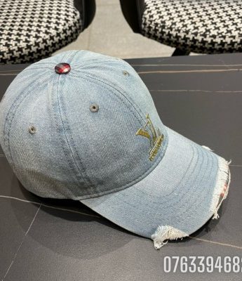 Mu nu Louis Vuitton luoi trai mau xanh bo logo vang MNLV15 9