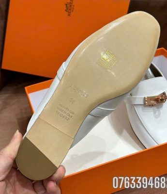 Suc nu Hermes Mules Oz mau trang GNHM05 2