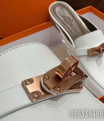 Suc nu Hermes Mules Oz mau trang GNHM05 5