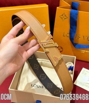 That lung nu Louis Vuitton day da nhan vang khoa logo cai TLLV23 6