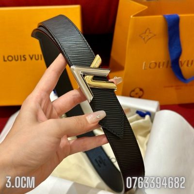 That lung nu Louis Vuitton day den taiga khoa logo kep TLLV22 7