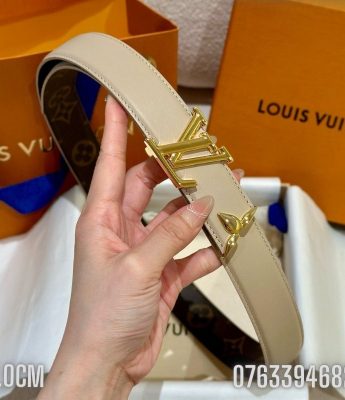 That lung nu Louis Vuitton khoa logo cai mau trang TLLV16 10