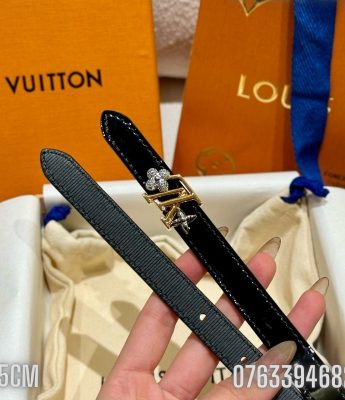 That lung nu Louis Vuitton khoa logo hoa day den bong TLLV18 1