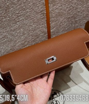 Tui Hermes Kelly Depeches mau nau TNHM58 1