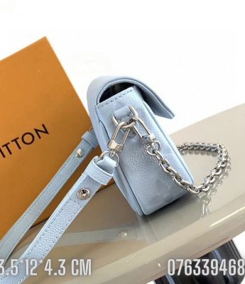 Tui Nu Louis Vuitton Wallet On Chain mau xanh