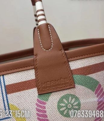 Tui nu Hermes Steeple 25 cau vong TNHM63 3