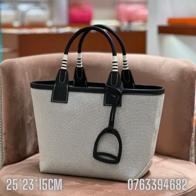 Tui nu Hermes Steeple 25 mau den TNHM62 6