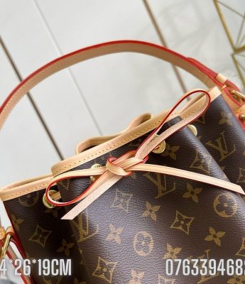 Tui nu Louis Vuitton Gaston hoa nau 2