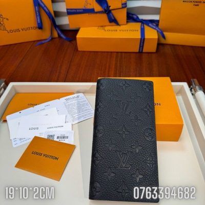 Vi Louis Vuitton Brazza Wallet Monogram mau den VNLV08 9