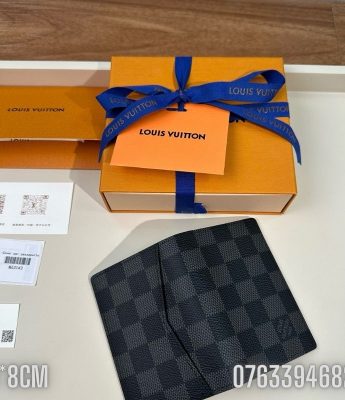 Vi Louis Vuitton Card Holder caro mau den TNLV09 1