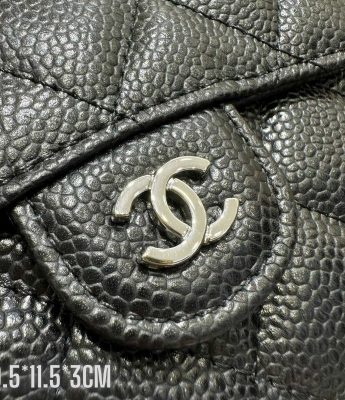 Vi nu Chanel Caviar mau den 3